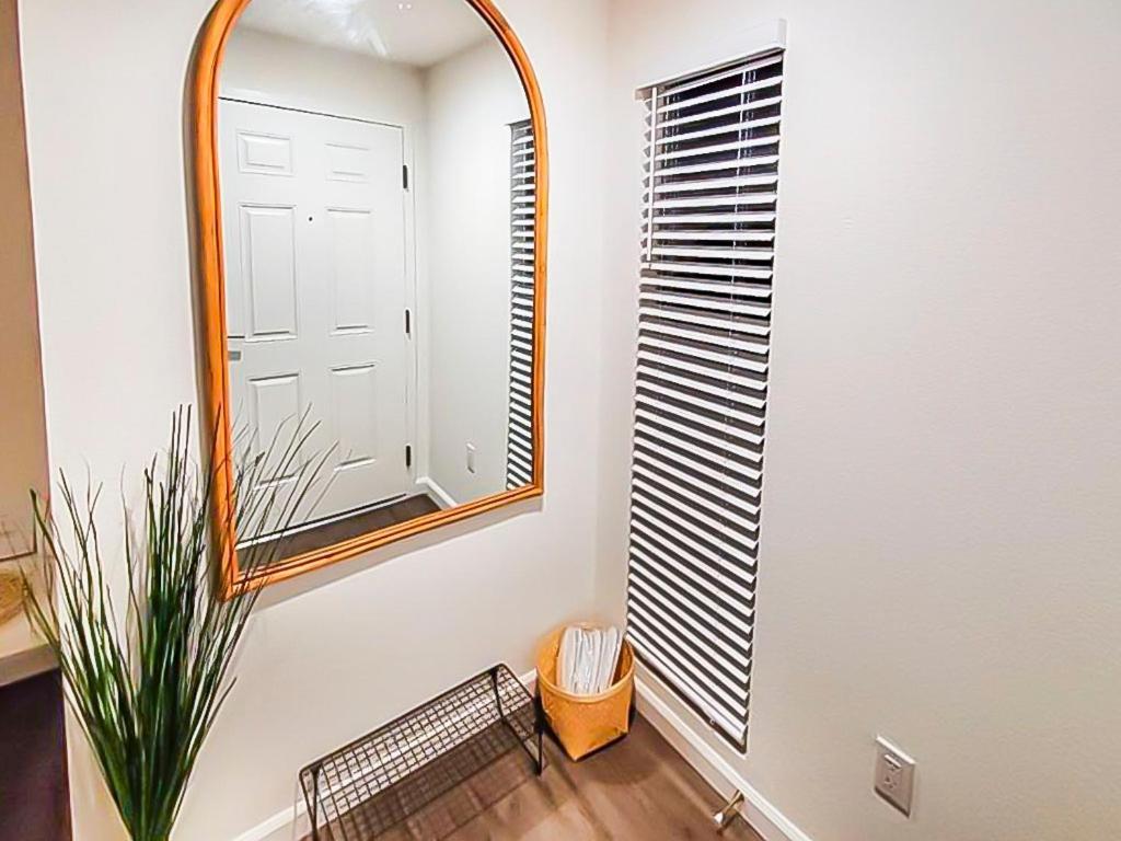 Two Bedroom Condo At Universal Studios Лос-Анджелес Екстер'єр фото